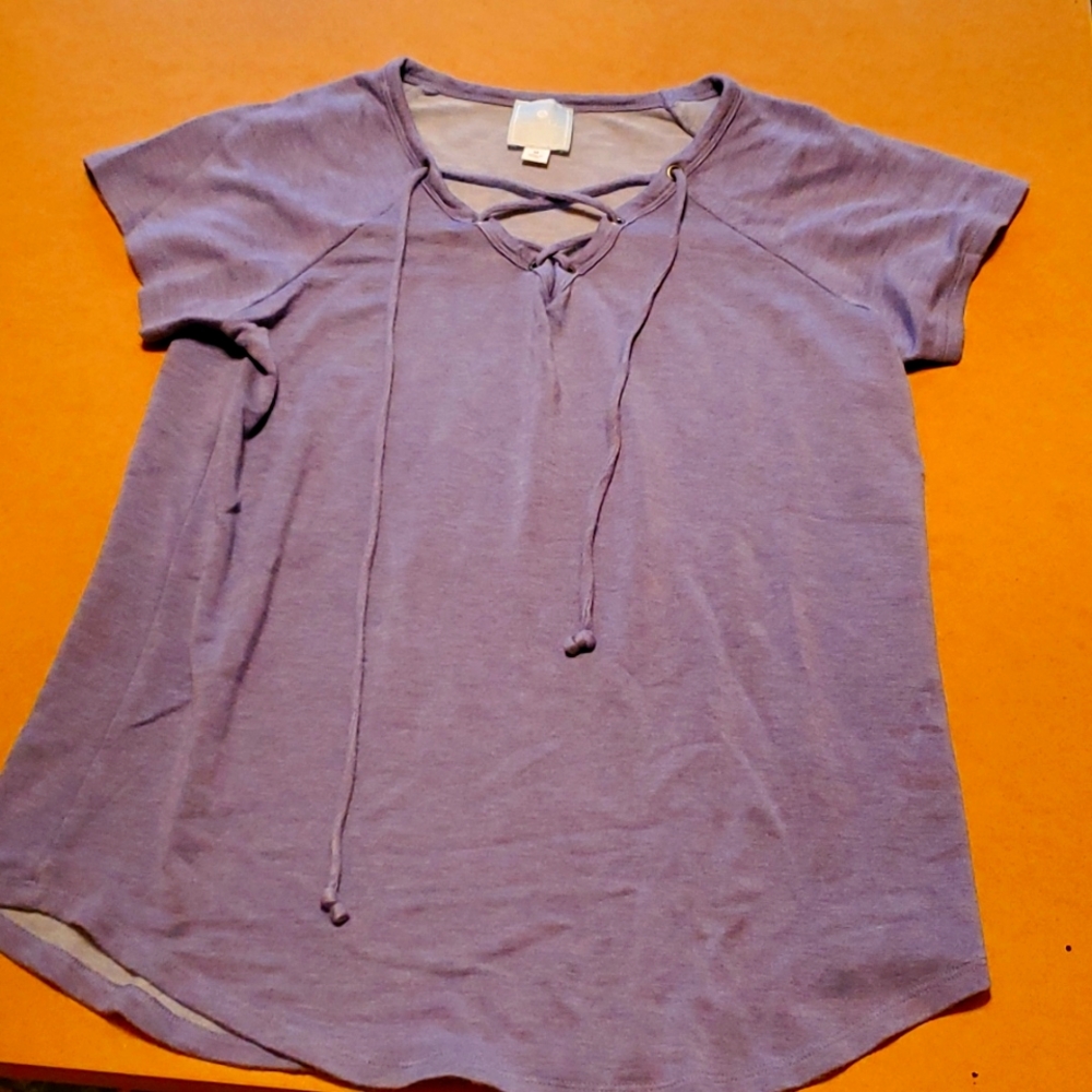 Sunday top size medium